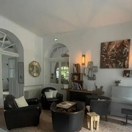 Logis Restaurant Le Domaine De La Regaliere 3*