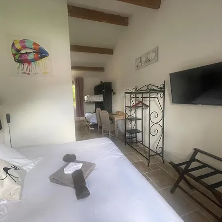 Logis Restaurant Le Domaine De La Regaliere Szálloda