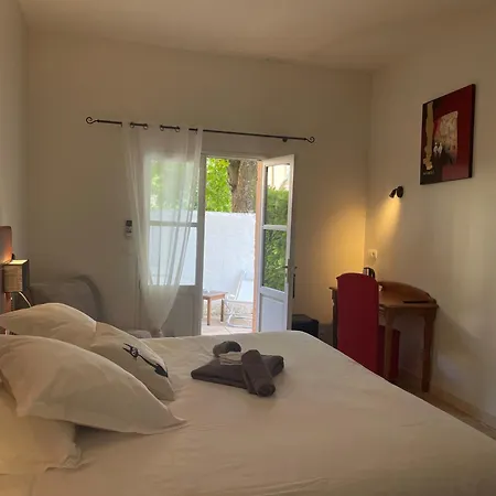 Logis Restaurant Le Domaine De La Regaliere Szálloda 3*