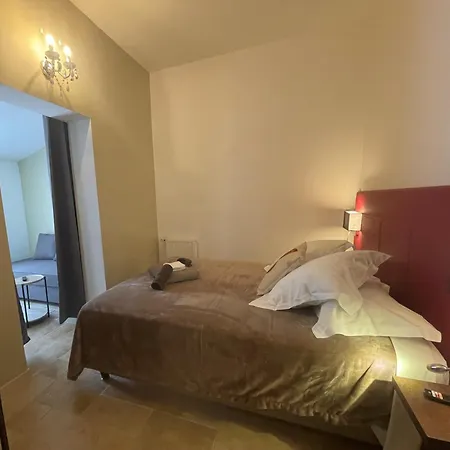Logis Le Domaine De La Régalière Hotel 3*