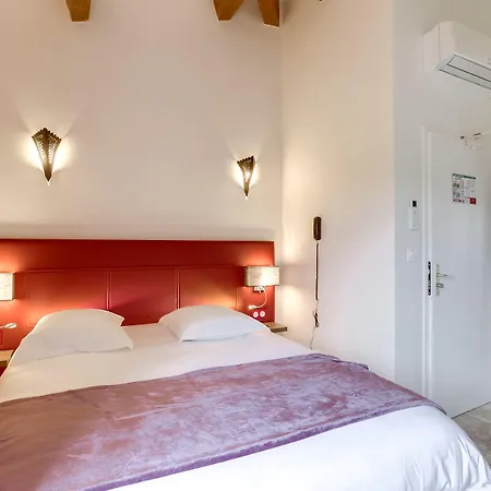 Logis Restaurant Le Domaine De La Regaliere 酒店 3*