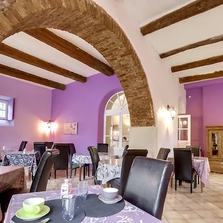 酒店 Logis Restaurant Le Domaine De La Regaliere 3*