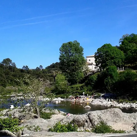 Logis Le Domaine De La Régalière 3*