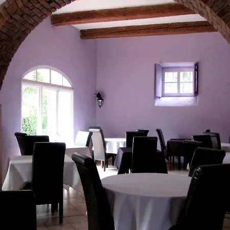 Logis Restaurant Le Domaine De La Regaliere Hotel 3*