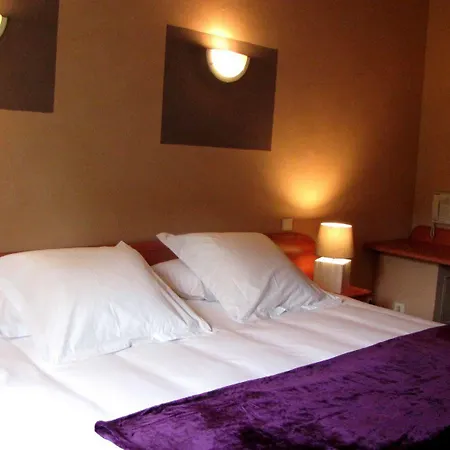 Hotel Logis Le Domaine De La Régalière 3*