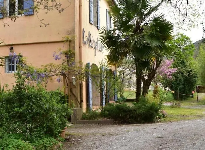 Logis Restaurant Le Domaine De La Regaliere Hotell 3*