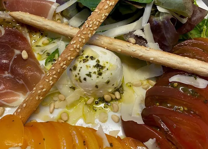 Logis Restaurant Le Domaine De La Regaliere Отель Андюз