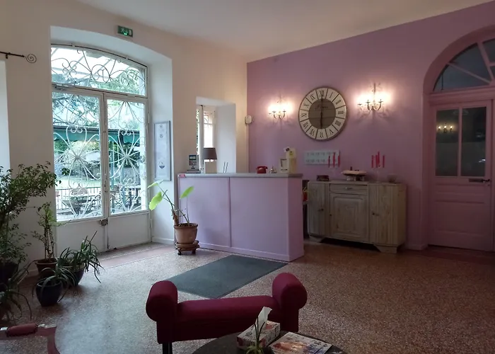 Logis Restaurant Le Domaine De La Regaliere 3*